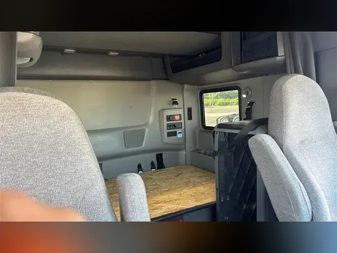 2022 INTERNATIONAL LT625