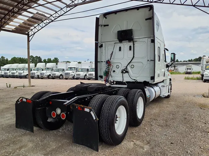 2020 FREIGHTLINER/MERCEDES CASCADIA 125