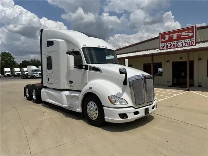 2022 KENWORTH T680