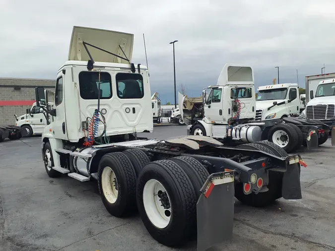 2019 FREIGHTLINER/MERCEDES CASCADIA 125