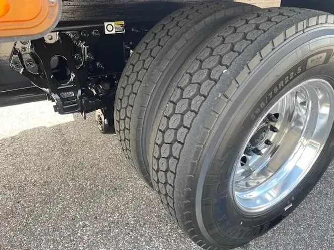 2020 Peterbilt 337