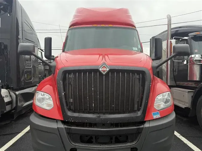 2018 INTERNATIONAL LT