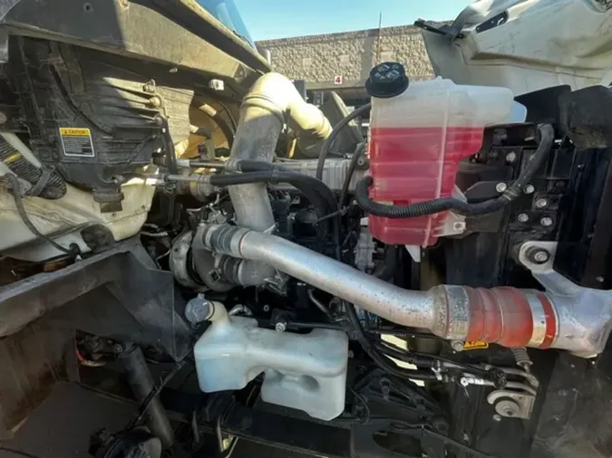 2019 NAVISTAR INTERNATIONAL RH613 DAYCAB S/A