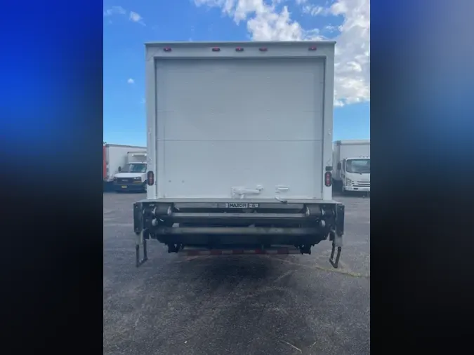 2019 FREIGHTLINER M2 106