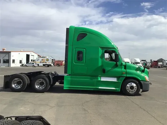 2020 FREIGHTLINER CASCADIA