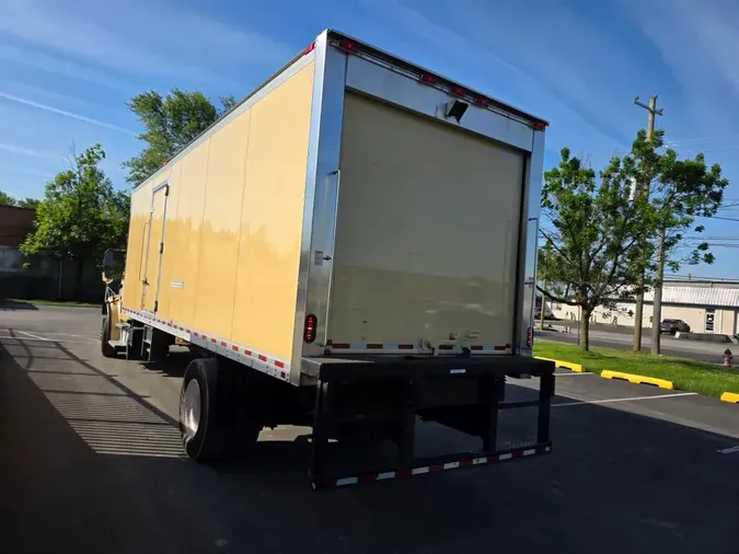 2019 FREIGHTLINER/MERCEDES M2 106