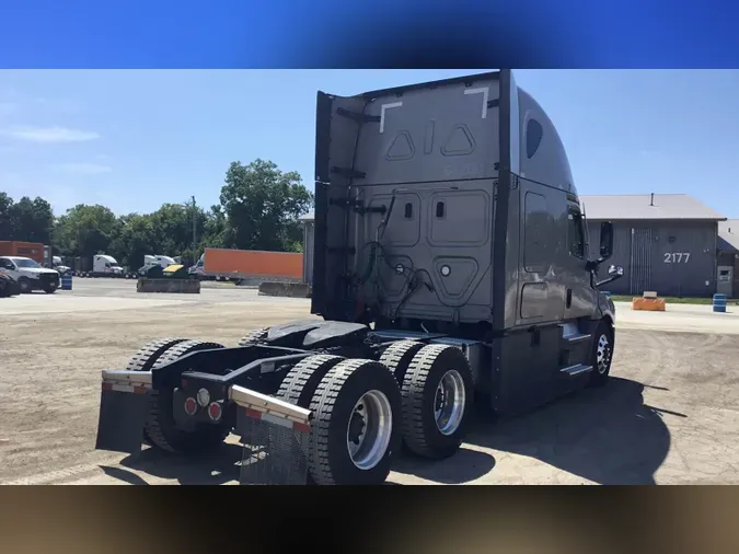 2023 Freightliner Cascadia