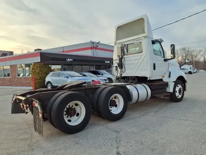 2019 NAVISTAR INTERNATIONAL LT625 DAYCAB T/A