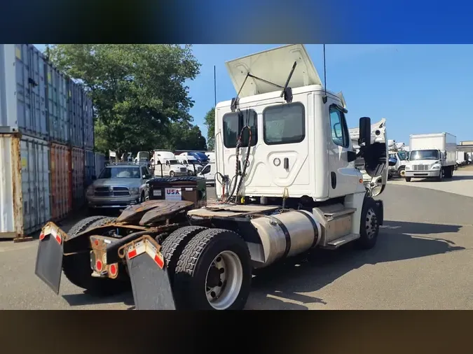 2020 FREIGHTLINER/MERCEDES CASCADIA 1256c64ca6e74193c9e3becae2a8300d71d