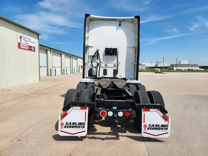 2022 Kenworth T680