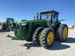 2017 John Deere 8270R