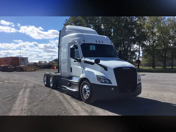 2022 Freightliner Cascadia 1266c676114c59506dc94cb3e3c7d1d7fce