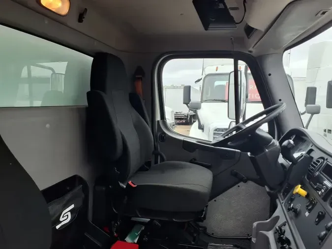 2019 FREIGHTLINER M2 106