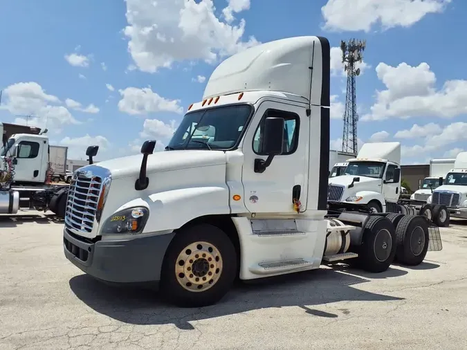 2018 FREIGHTLINER CASCADIA 1256c6942586fa36a2f7e2d46c690f3744c