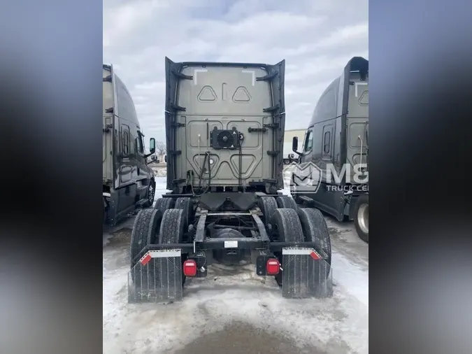 2025 FREIGHTLINER Cascadia 126