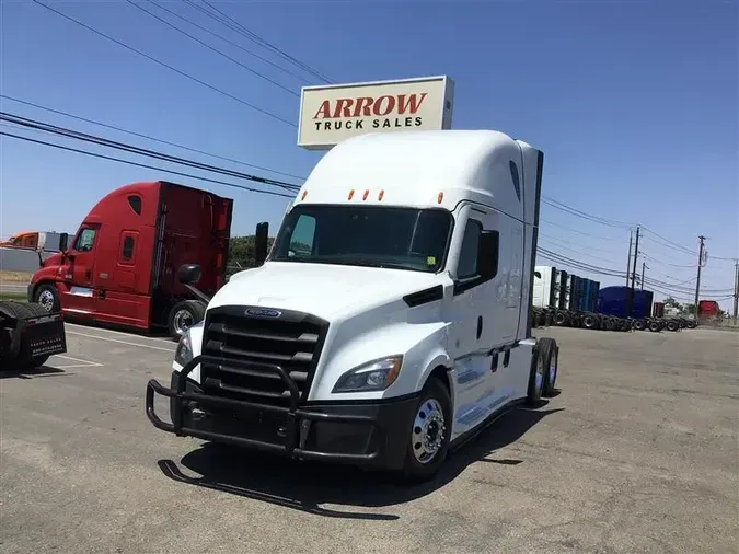 2021 FREIGHTLINER CA126