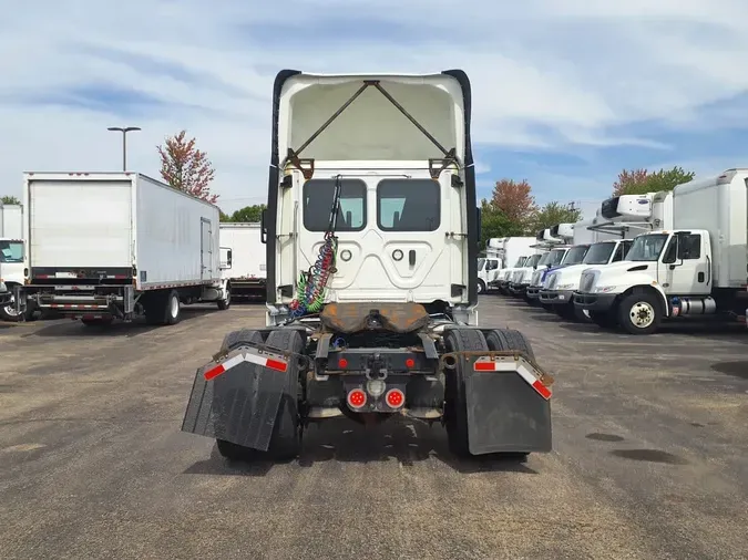 2019 FREIGHTLINER CASCADIA 113
