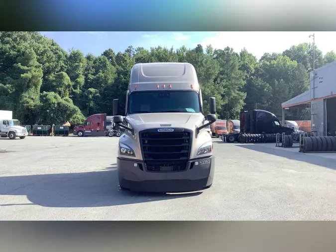 2022 Freightliner Cascadia 126