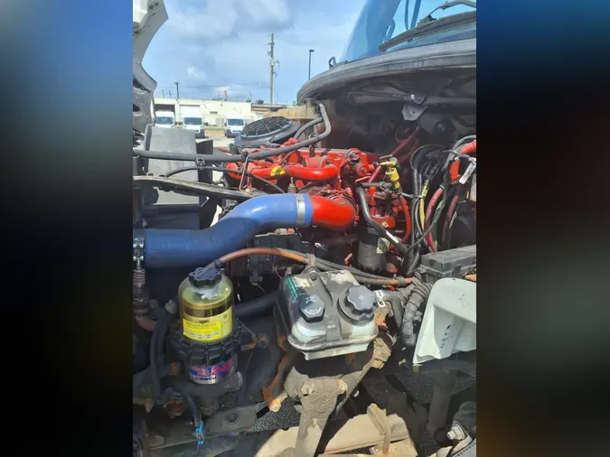 2019 FREIGHTLINER M2 106