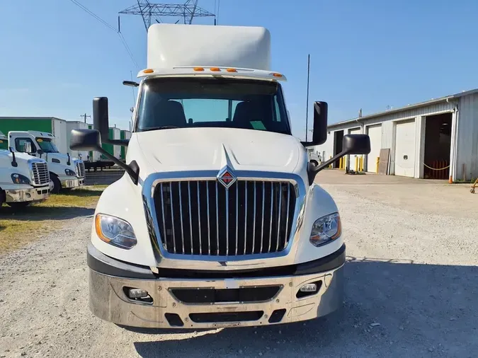 2019 NAVISTAR INTERNATIONAL LT625 DAYCAB T/A