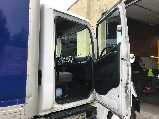 2018 HINO TRUCK 268