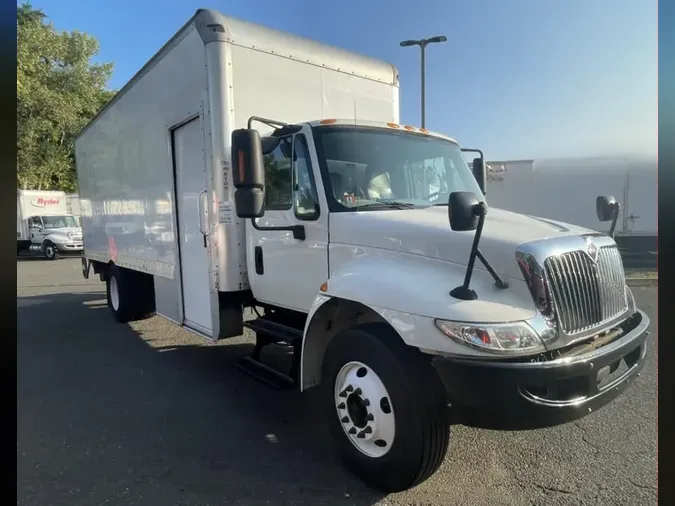 2018 NAVISTAR INTERNATIONAL 4300 LP