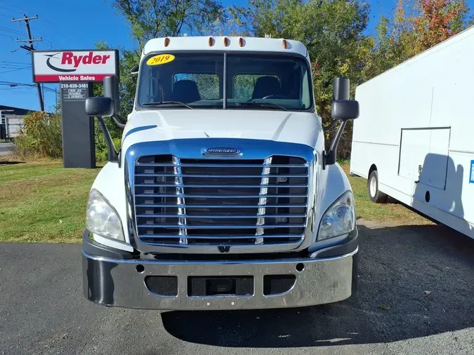 2019 FREIGHTLINER/MERCEDES CASCADIA 1256c7b07714e5b81236b256d796fefc729