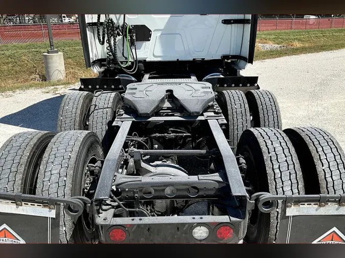 2022 INT LT625 6x4