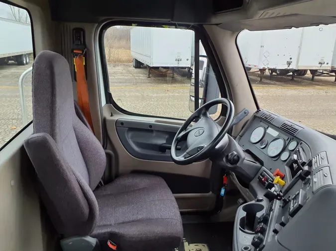 2019 FREIGHTLINER/MERCEDES CASCADIA 125