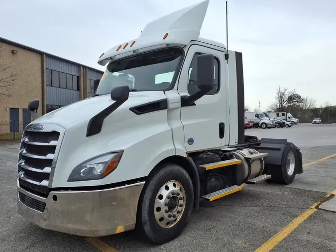 2020 FREIGHTLINER/MERCEDES NEW CASCADIA 1166c82808980956b9a9ccefd143dc8634d