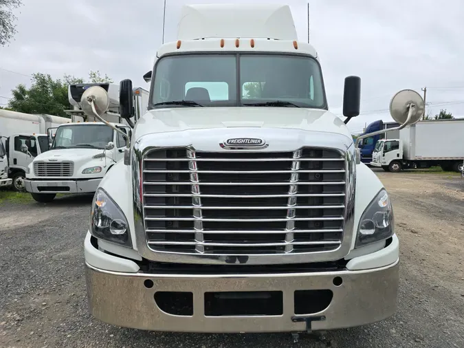 2018 FREIGHTLINER/MERCEDES CASCADIA 125