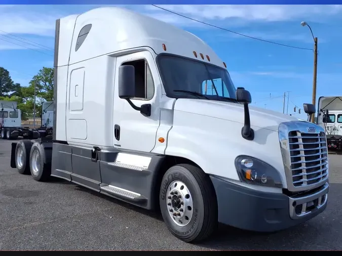 2019 FREIGHTLINER CASCADIA 125