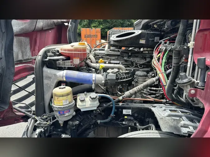 2020 Freightliner Cascadia 126