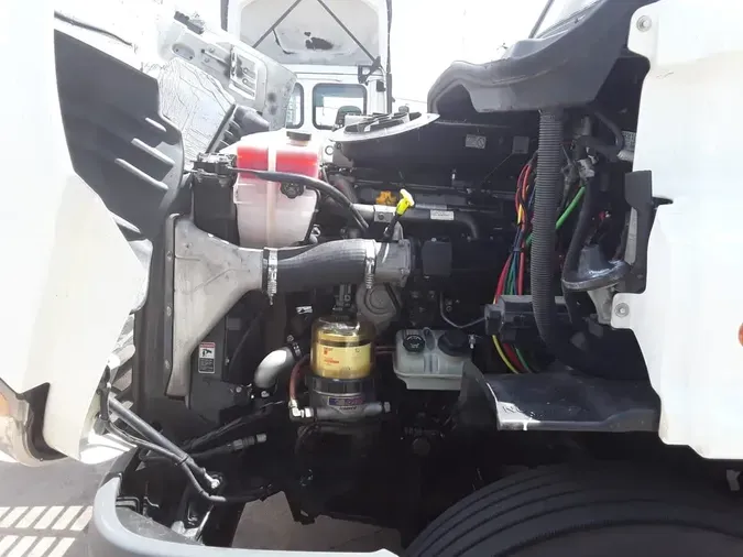 2019 FREIGHTLINER CASCADIA 113