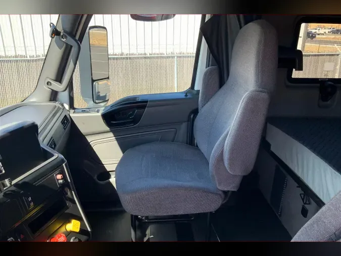 2022 INT LT625 6x4