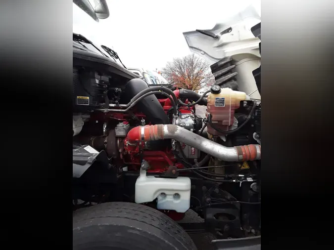 2019 NAVISTAR INTERNATIONAL LT625 DAYCAB T/A