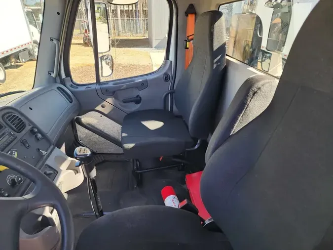 2017 FREIGHTLINER/MERCEDES M2 112