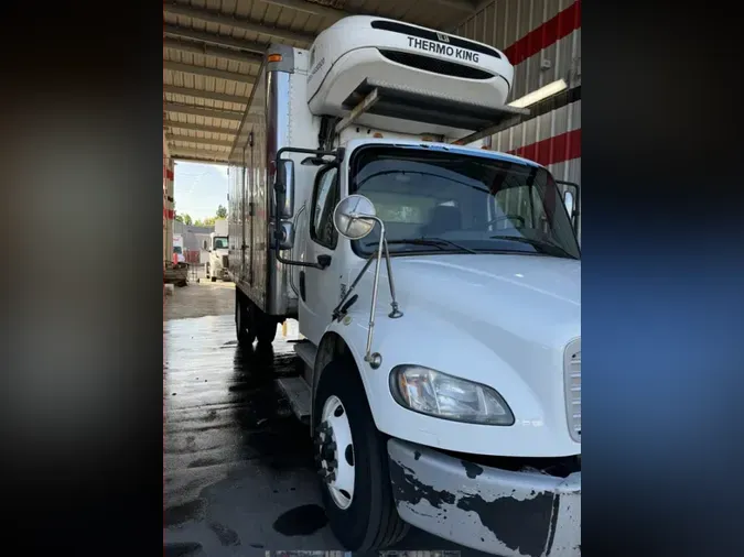 2016 FREIGHTLINER/MERCEDES M2 106