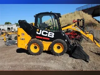 2018 JCB 215