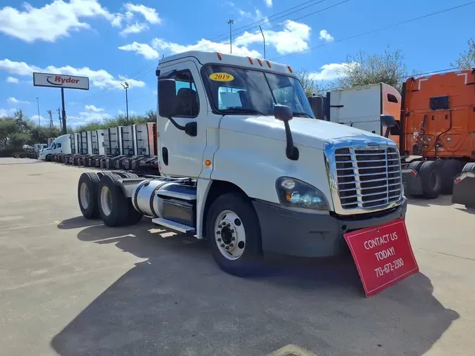 2019 FREIGHTLINER/MERCEDES CASCADIA 125