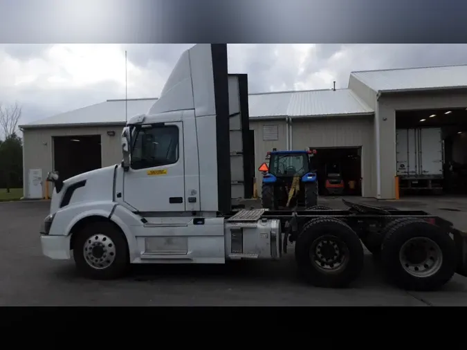 2018 Volvo VNL300