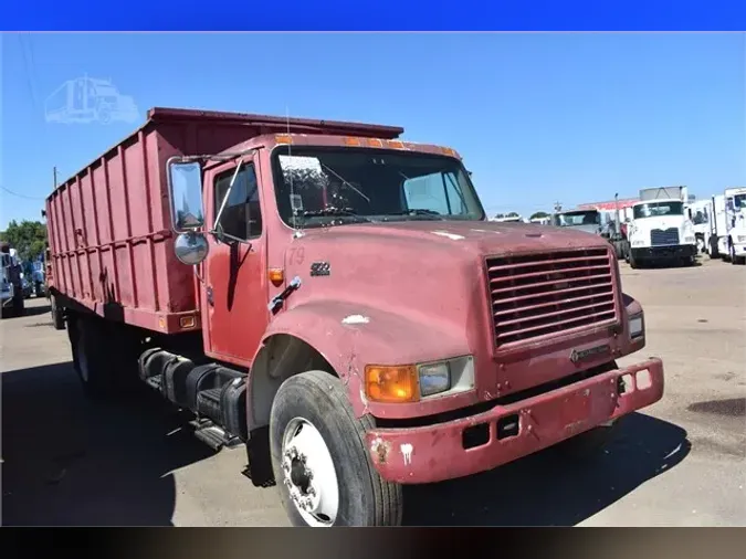 1999 INTERNATIONAL 4700