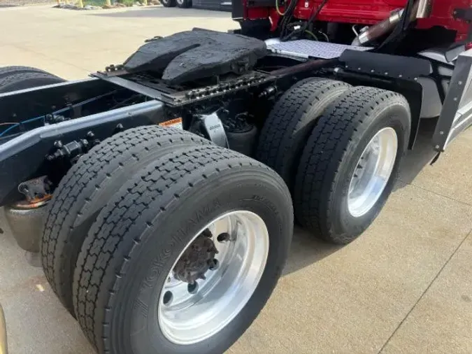 2021 Freightliner Cascadia 1266ca0f7ffb2f942526441c4de609d0ca2