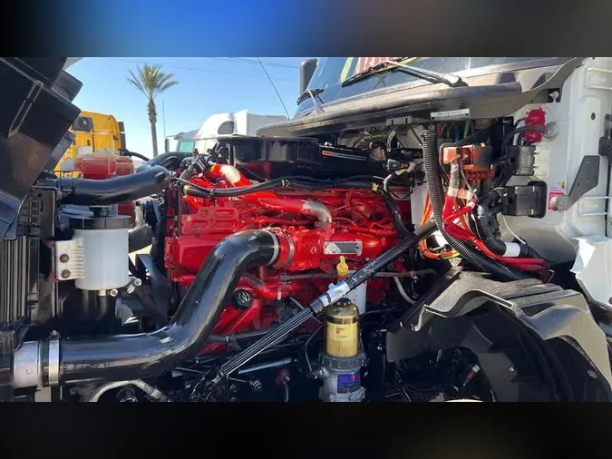 2020 INTERNATIONAL LT