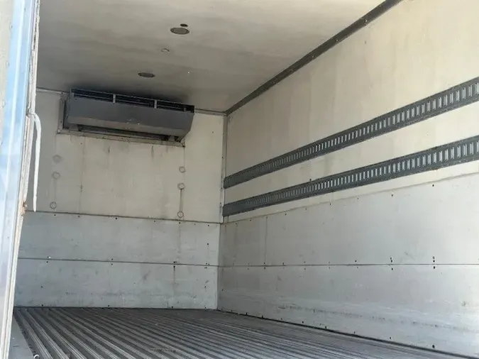 2017 FREIGHTLINER M2