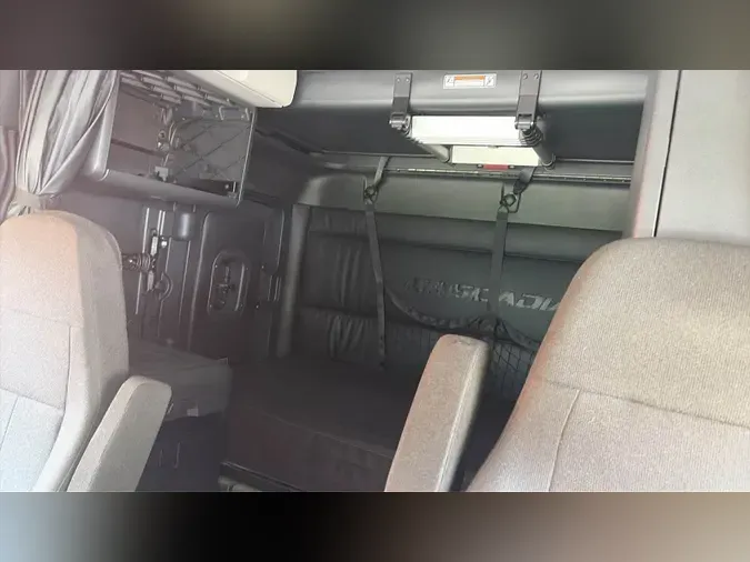 2023 Freightliner Cascadia 126