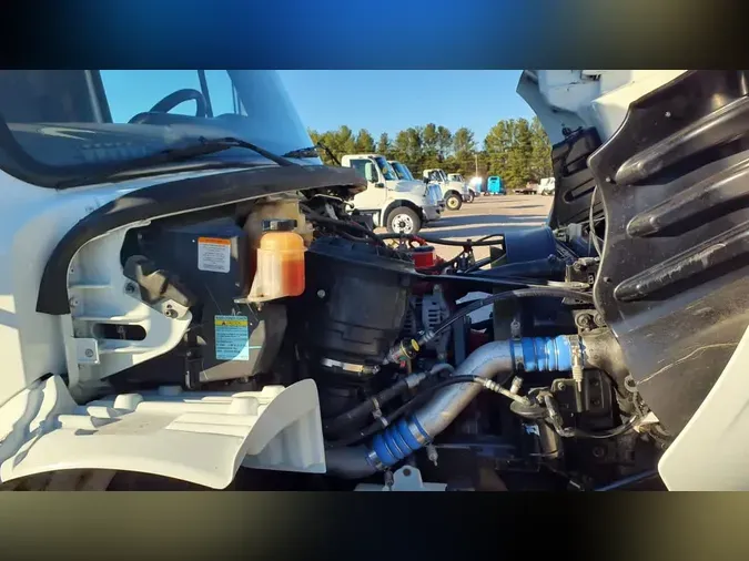 2018 FREIGHTLINER/MERCEDES M2 106