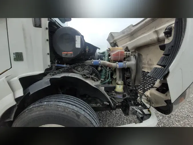 2018 Volvo VNL 740