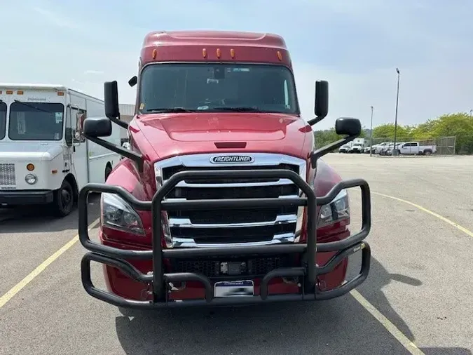 2019 FREIGHTLINER CA126