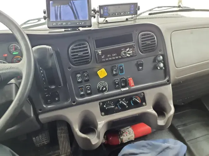 2020 FREIGHTLINER/MERCEDES M2 106